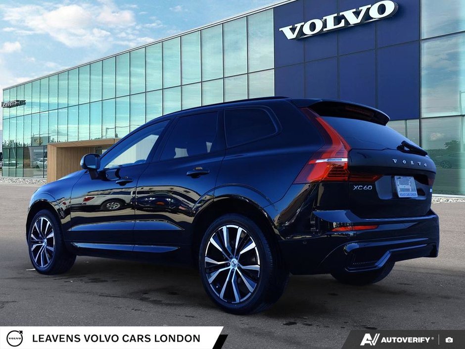 2025 Volvo XC60 PLUS DARK THEME-3