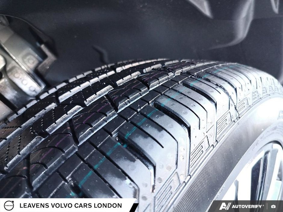 2025 Volvo XC60 PLUS DARK THEME-6