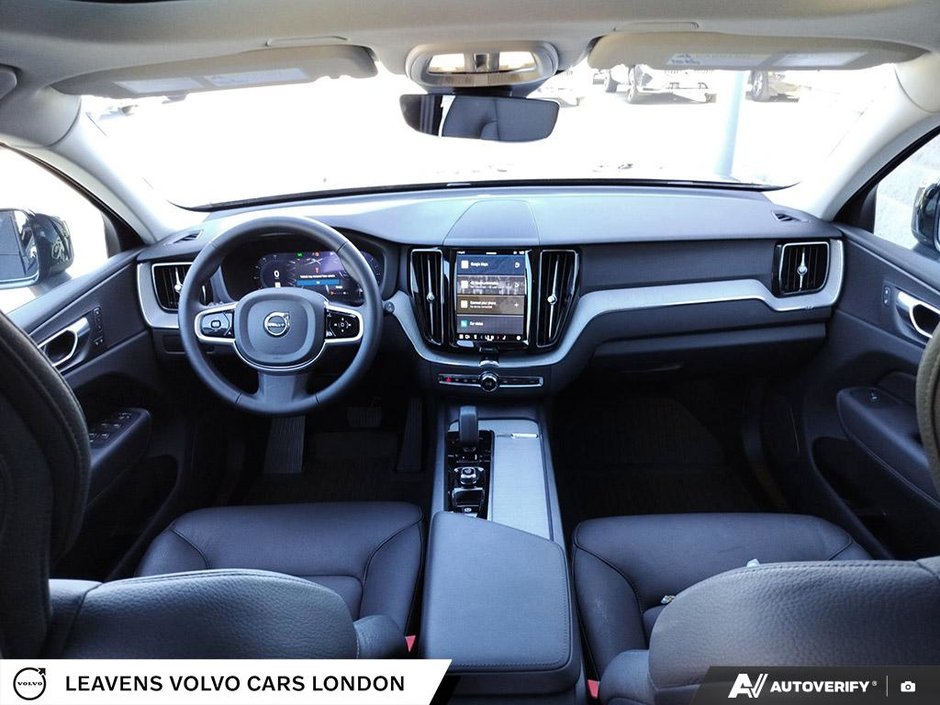 2025 Volvo XC60 PLUS DARK THEME-23