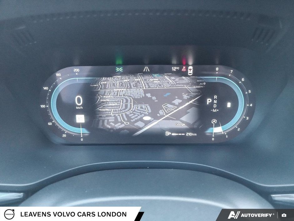 2025 Volvo XC60 ULTRA DARK THEME-14