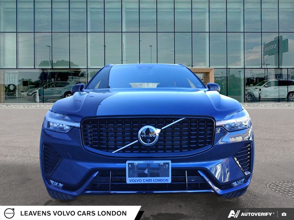 2025 Volvo XC60 ULTRA DARK THEME-1