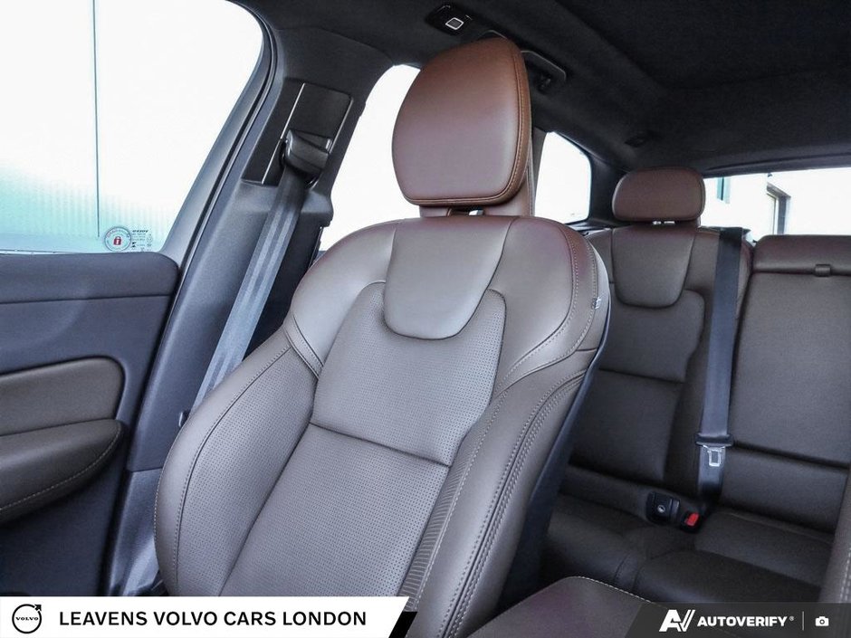 2025 Volvo XC60 ULTRA DARK THEME-19