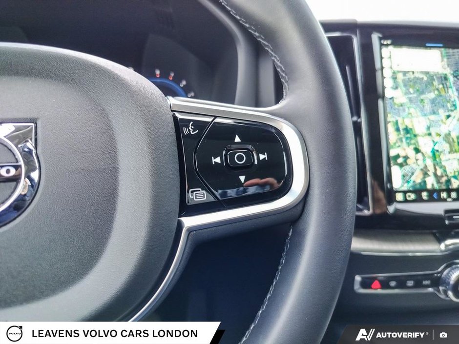 2025 Volvo XC60 PLUS DARK THEME-15