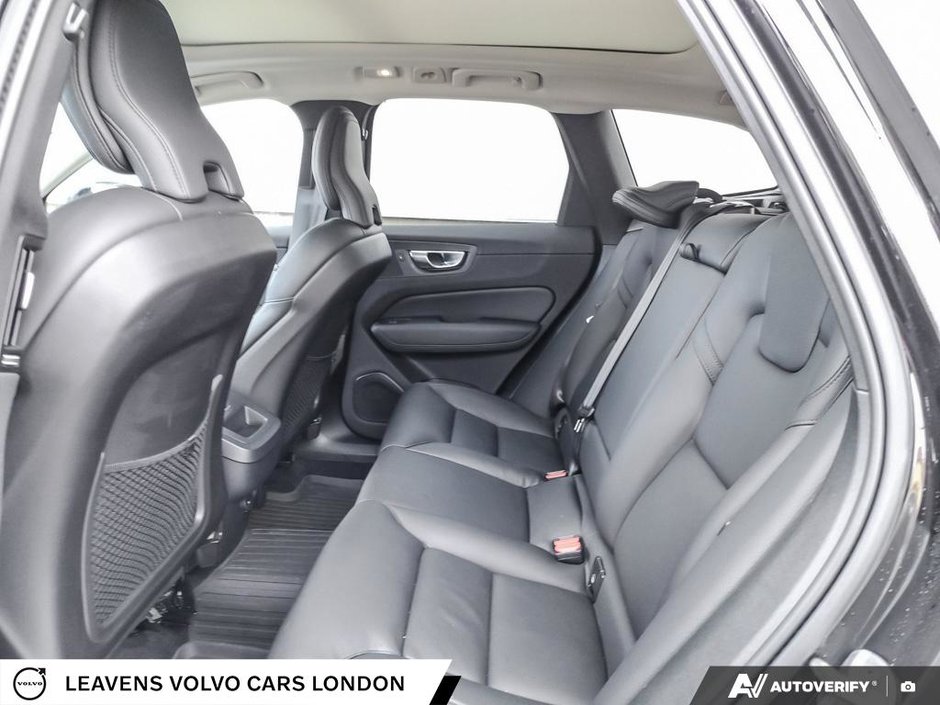2025 Volvo XC60 PLUS DARK THEME-22