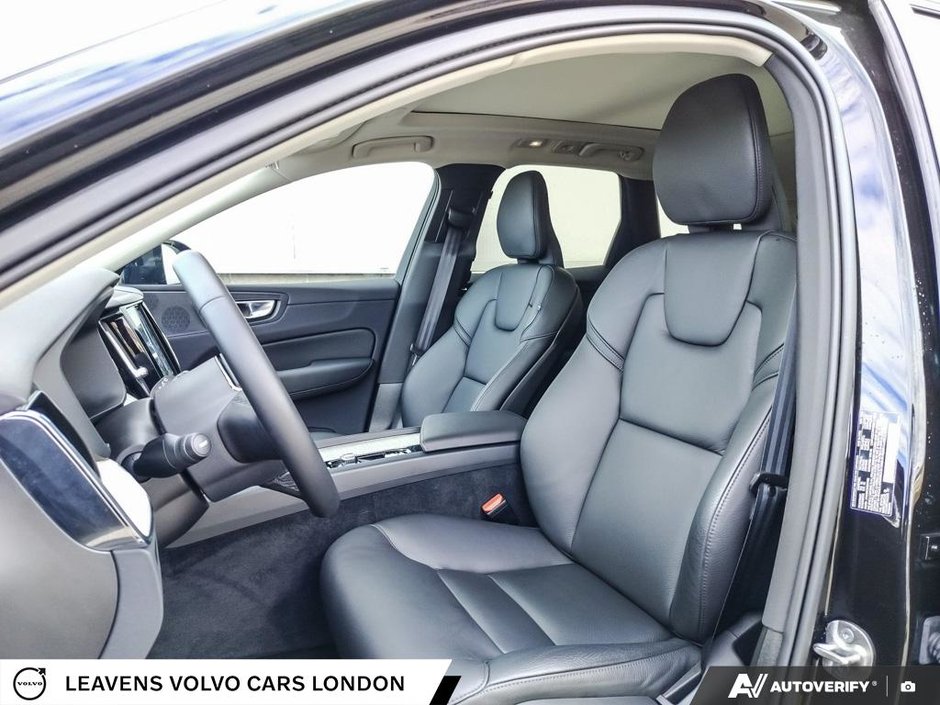 2025 Volvo XC60 PLUS DARK THEME-25