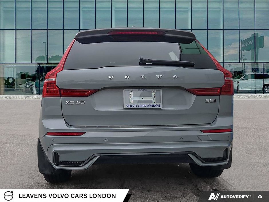 2025 Volvo XC60 PLUS DARK THEME-4