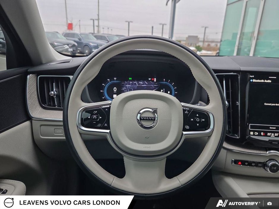 2025 Volvo XC60 PLUS DARK THEME-13