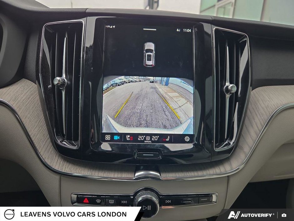 2025 Volvo XC60 PLUS DARK THEME-18