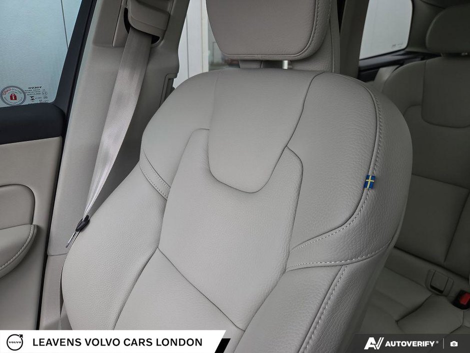 2025 Volvo XC60 PLUS DARK THEME-19