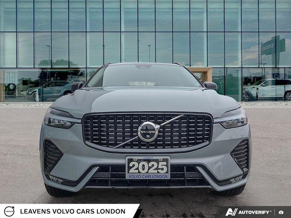 2025 Volvo XC60 PLUS DARK THEME-1