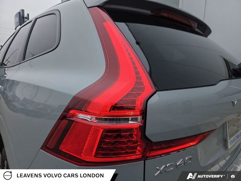 2025 Volvo XC60 PLUS DARK THEME-10