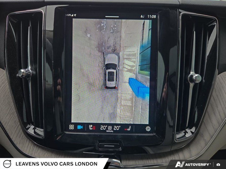 2025 Volvo XC60 PLUS DARK THEME-25