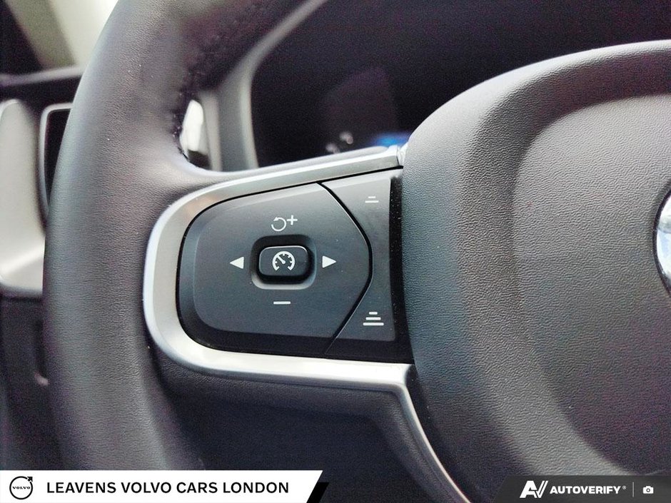 2025 Volvo XC60 CORE DARK THEME-29