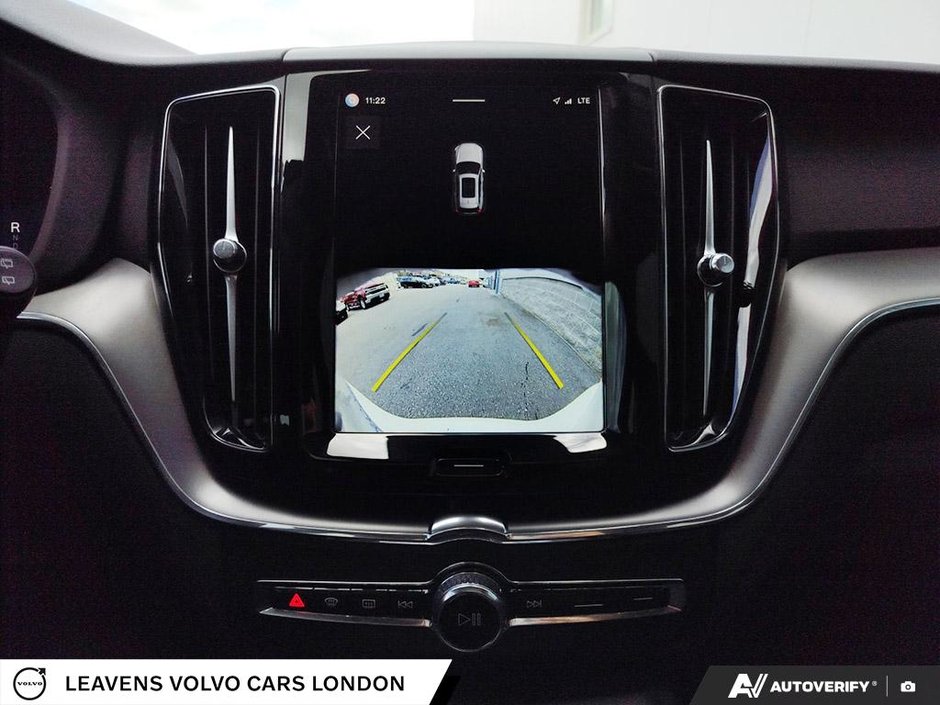 2025 Volvo XC60 CORE DARK THEME-18
