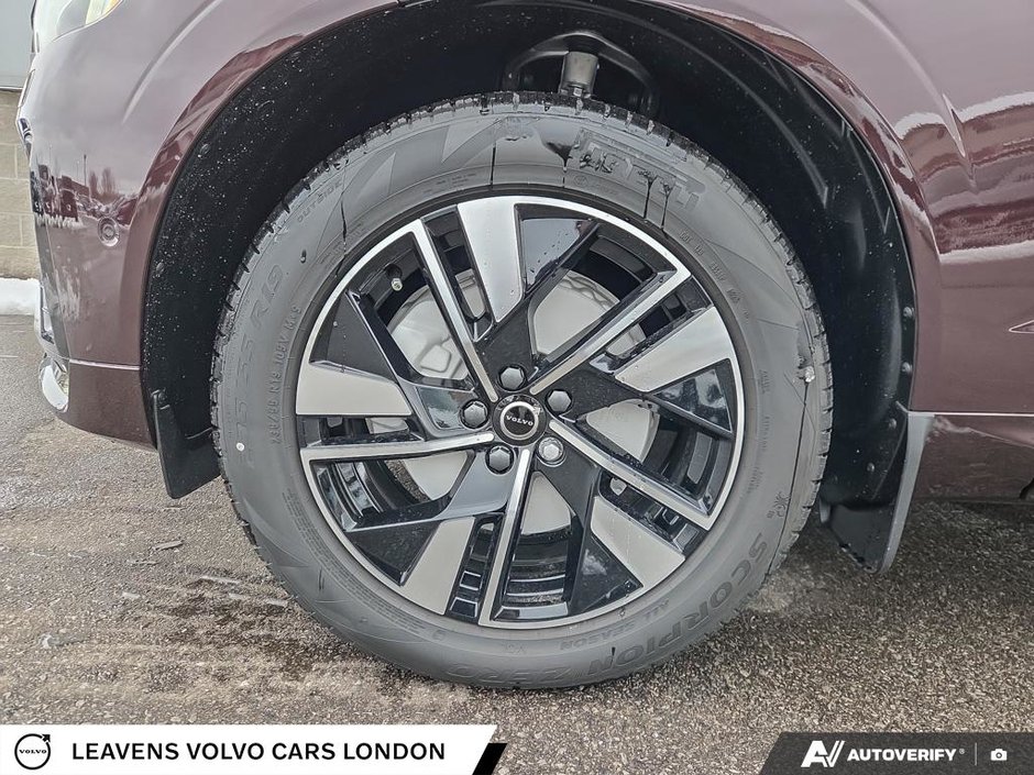 2026 Volvo XC60 PLUS DARK THEME-5