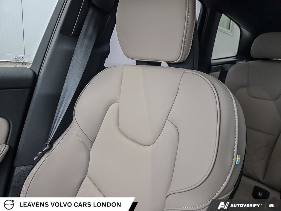 2026 Volvo XC60 PLUS DARK THEME-19