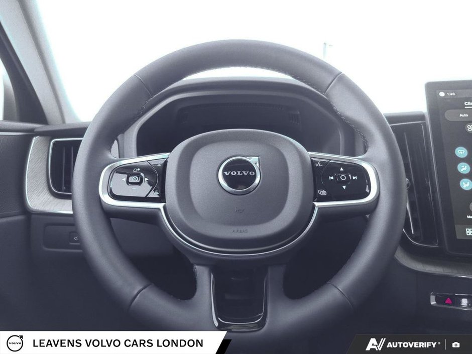 2026 Volvo XC60 PLUS DARK THEME-15