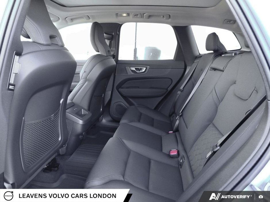 2026 Volvo XC60 PLUS DARK THEME-26