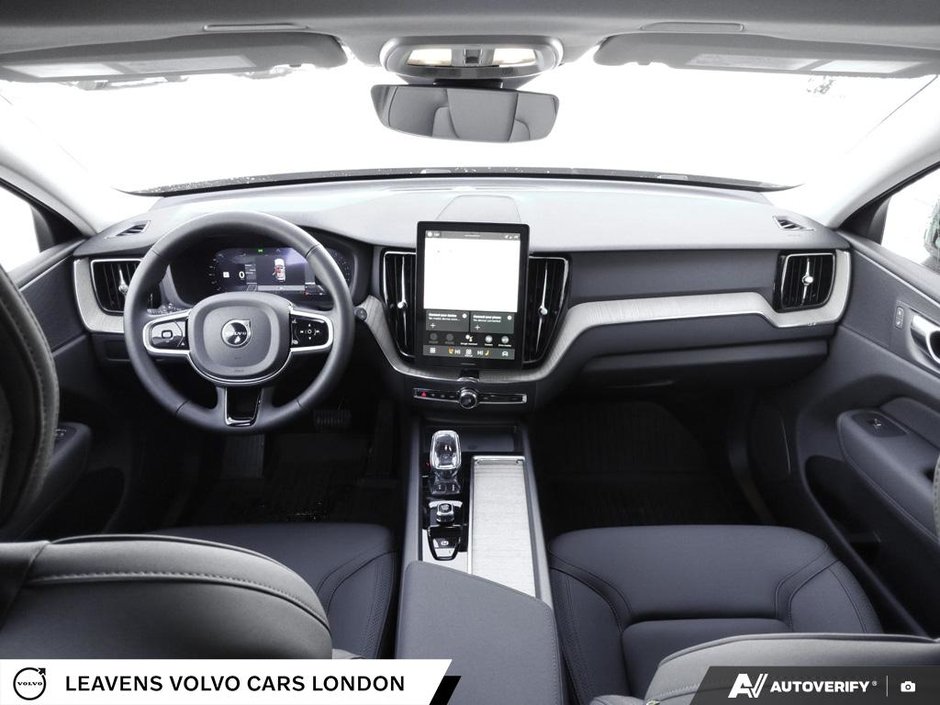 2026 Volvo XC60 PLUS DARK THEME-27