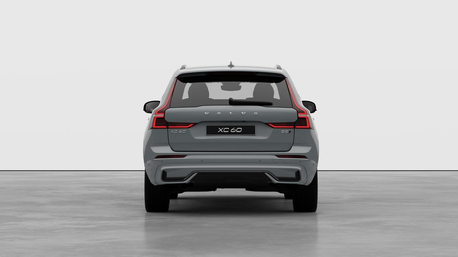 2026 Volvo XC60 ULTRA DARK THEME-5