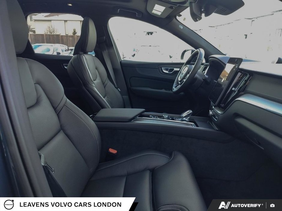 2026 Volvo XC60 ULTRA BLACK EDITION-21