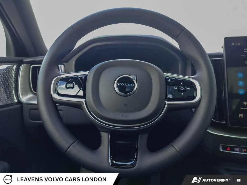 2026 Volvo XC60 ULTRA BLACK EDITION-13