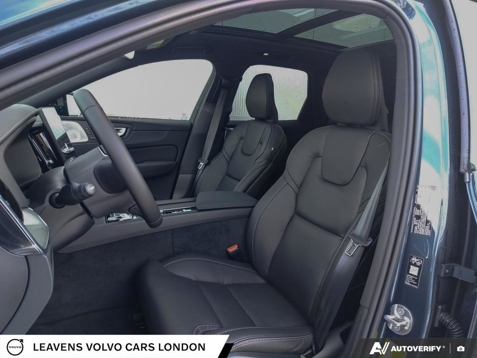 2026 Volvo XC60 ULTRA BLACK EDITION-25