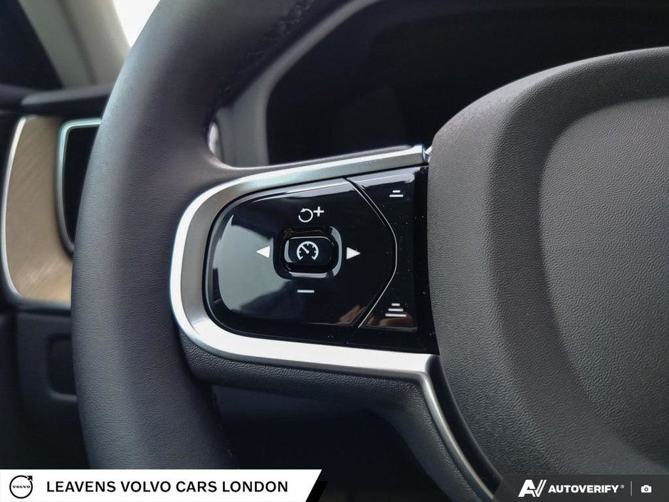 2026 Volvo XC60 CORE DARK THEME-29