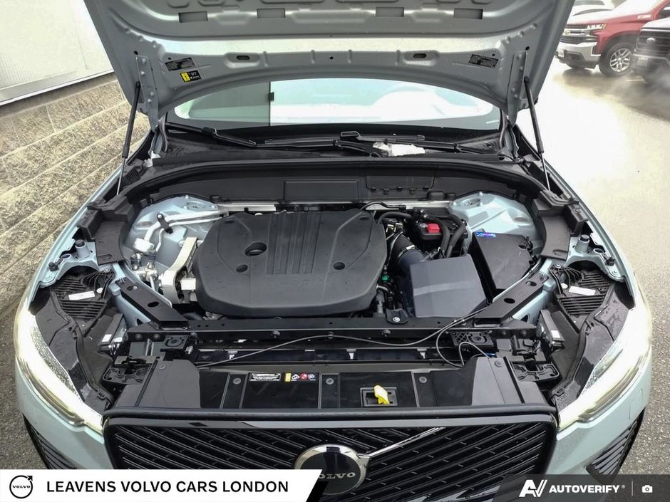 2026 Volvo XC60 CORE DARK THEME-9