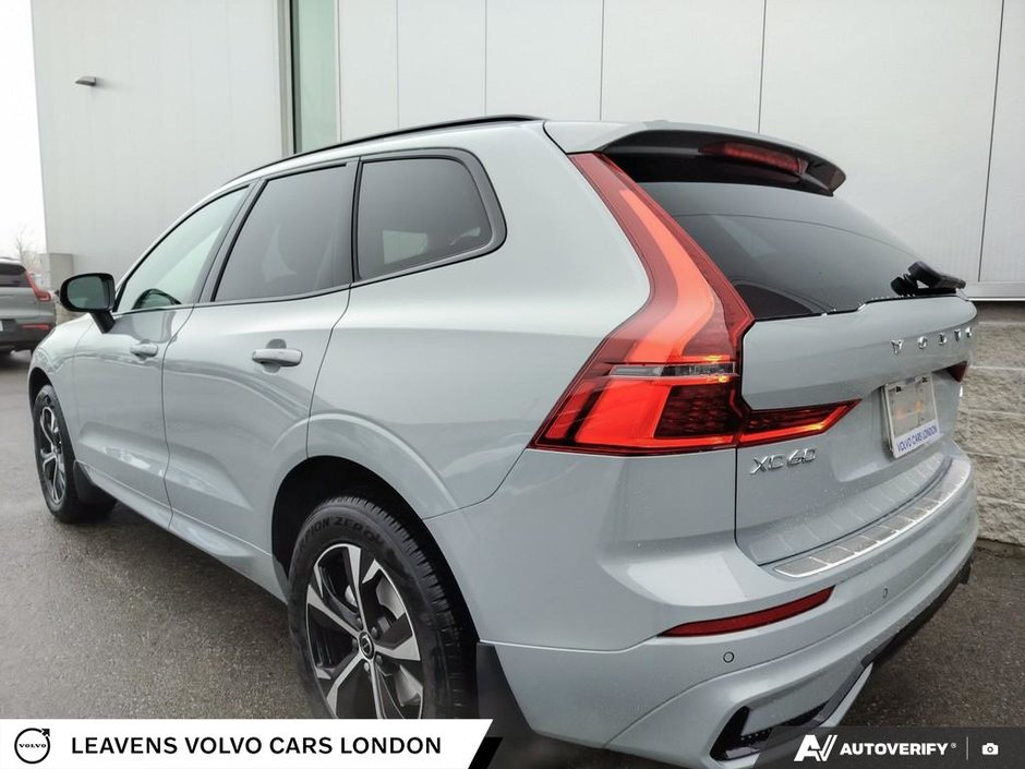 2026 Volvo XC60 CORE DARK THEME-10