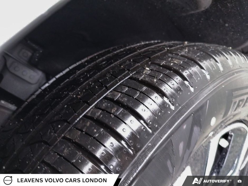 2026 Volvo XC60 CORE DARK THEME-6