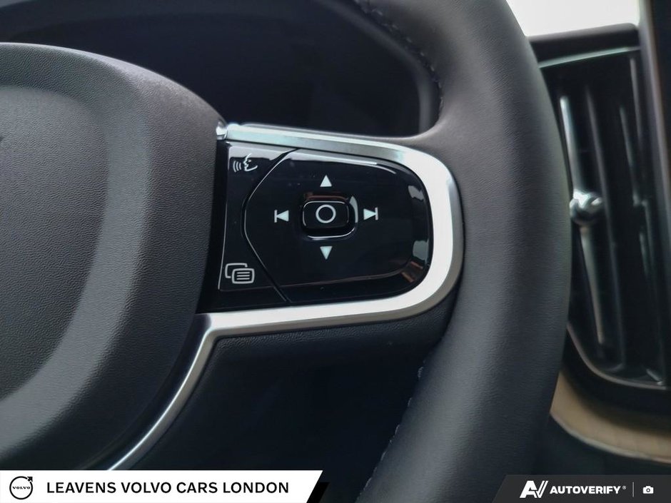 2026 Volvo XC60 CORE DARK THEME-15