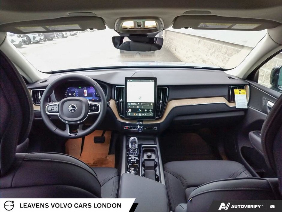 2026 Volvo XC60 CORE DARK THEME-23