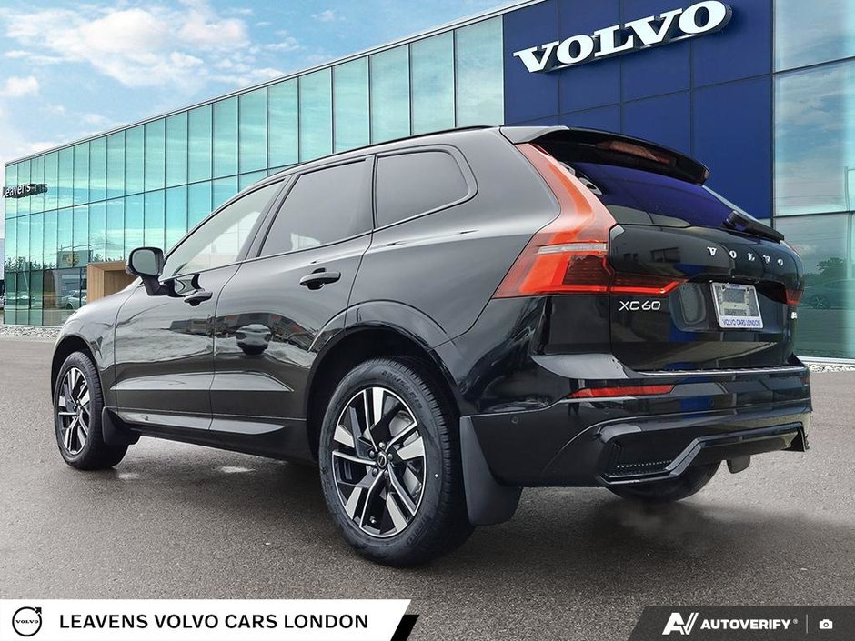 2026 Volvo XC60 PLUS DARK THEME-3