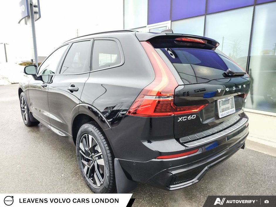 2026 Volvo XC60 PLUS DARK THEME-10