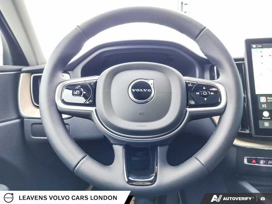 2026 Volvo XC60 PLUS DARK THEME-13