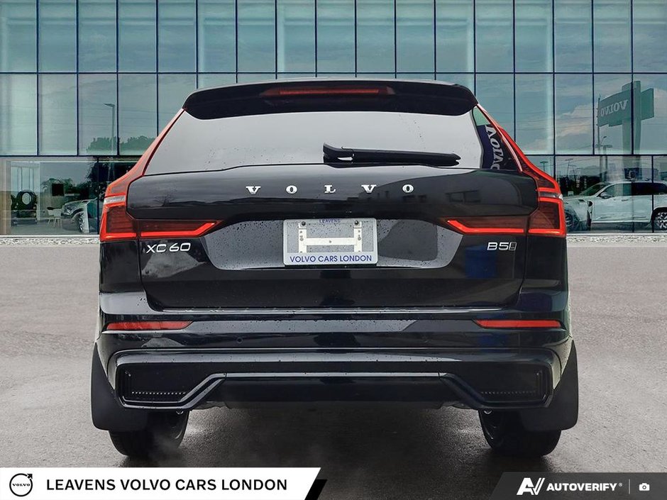 2026 Volvo XC60 PLUS DARK THEME-4