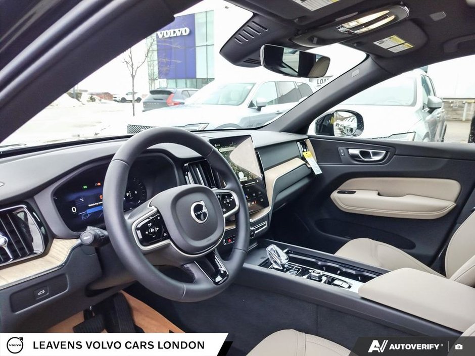 2026 Volvo XC60 PLUS DARK THEME-12