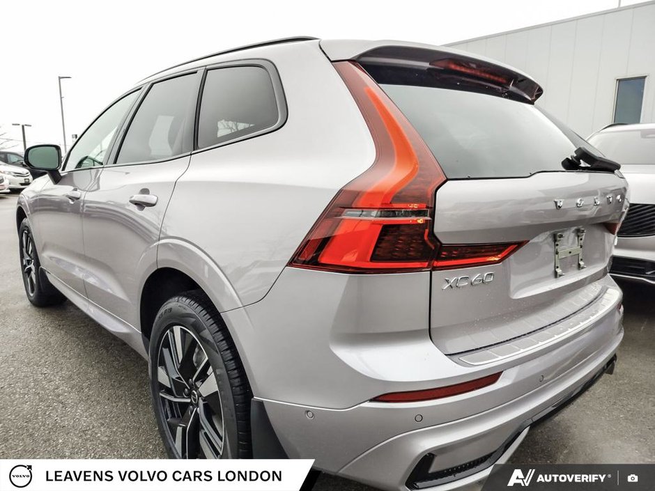 2026 Volvo XC60 PLUS DARK THEME-10