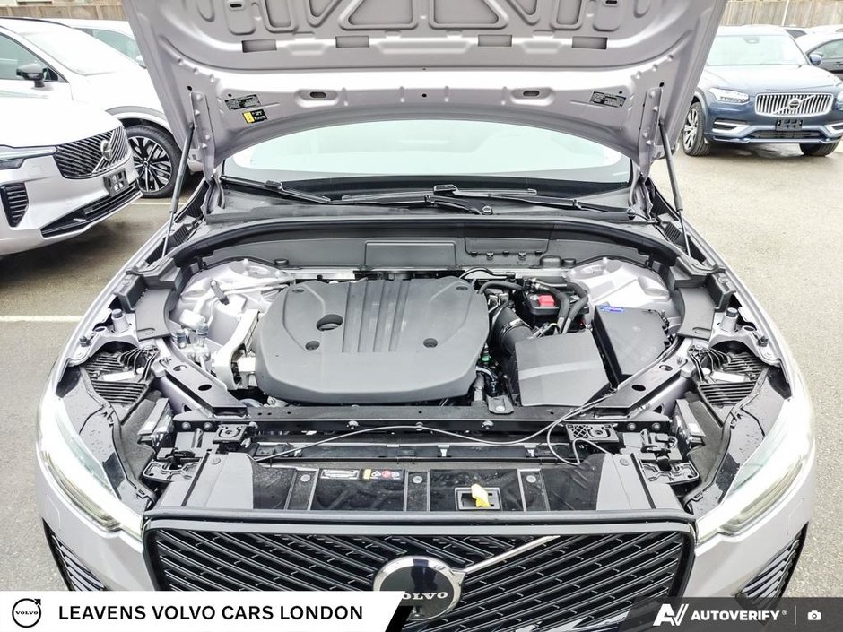 2026 Volvo XC60 PLUS DARK THEME-9