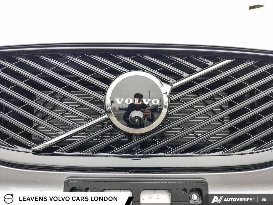 2026 Volvo XC60 PLUS DARK THEME-8