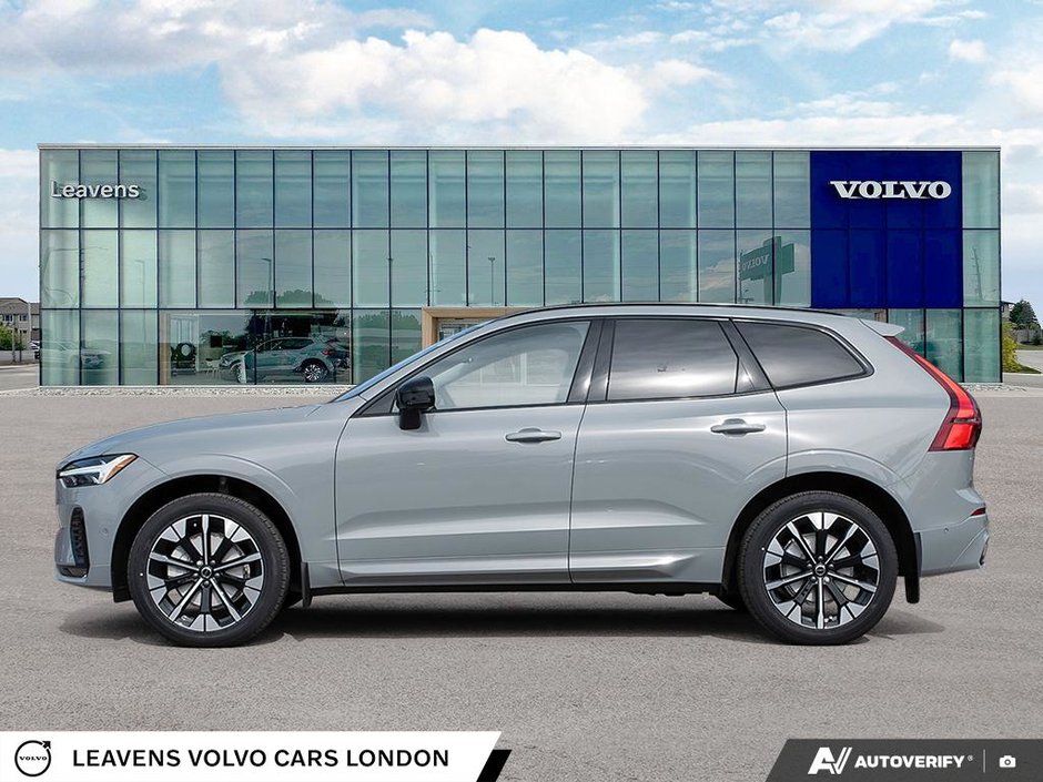 2026 Volvo XC60 PLUS DARK THEME-2