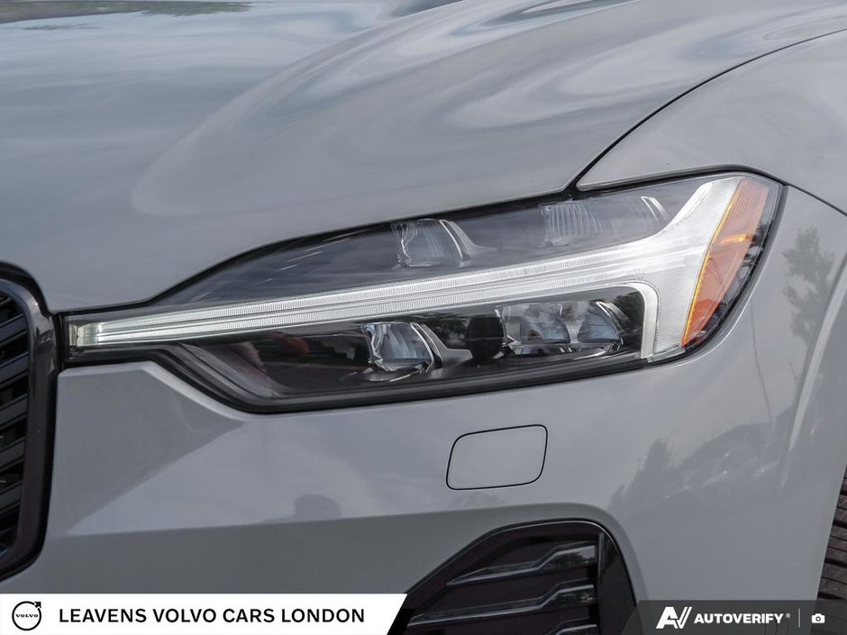 2026 Volvo XC60 PLUS DARK THEME-9