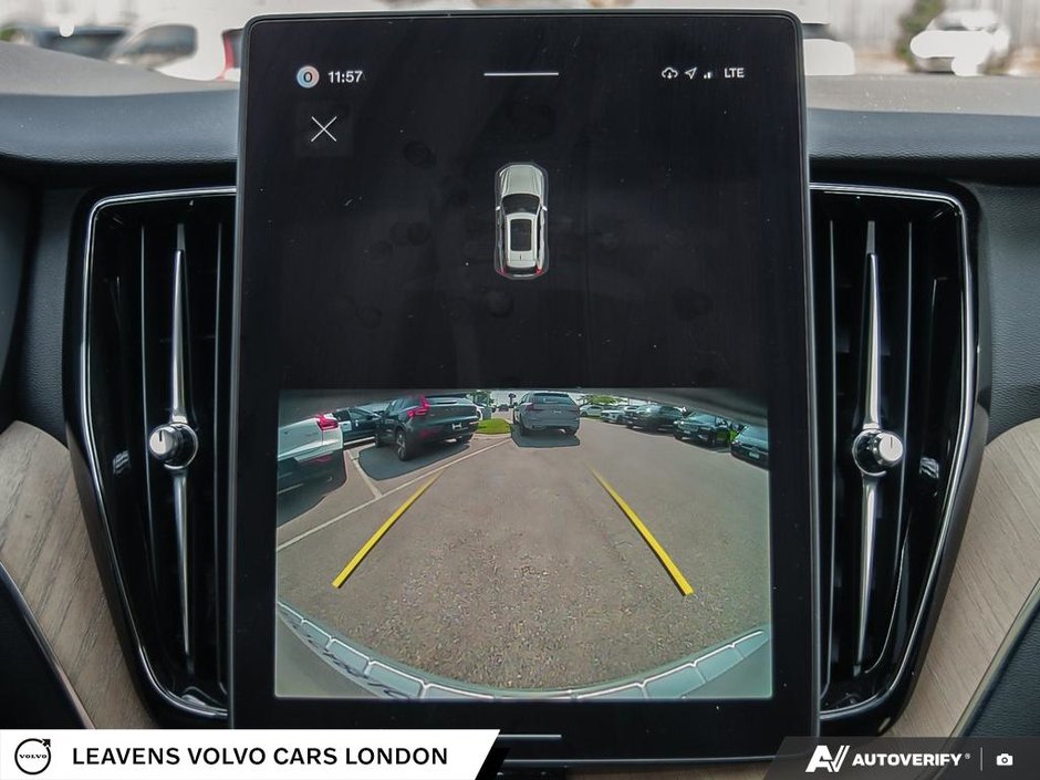 2026 Volvo XC60 CORE DARK THEME-26