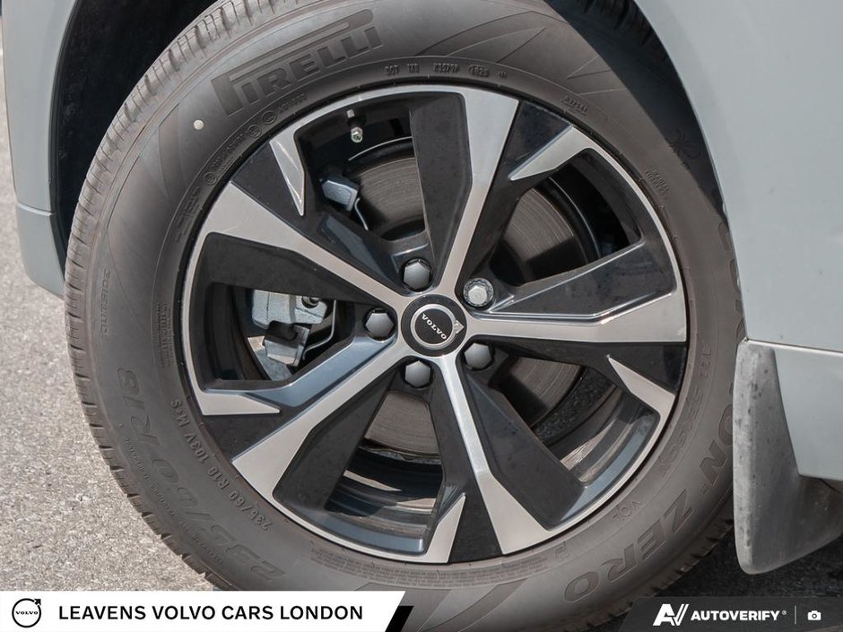 2026 Volvo XC60 CORE DARK THEME-5
