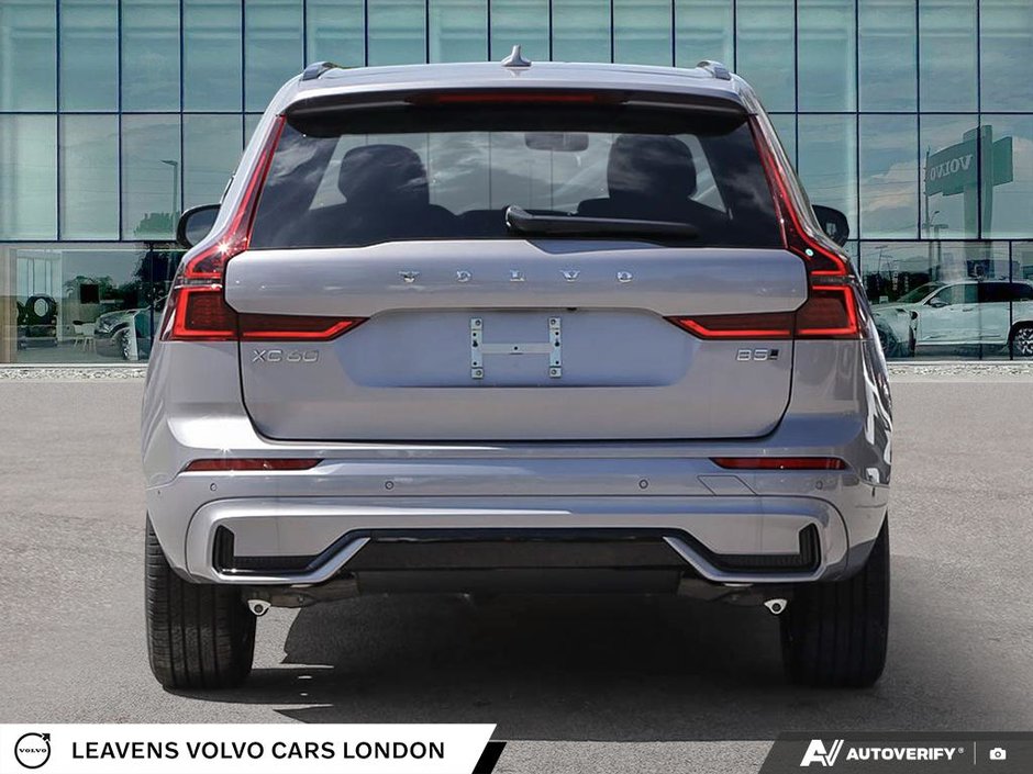 2027 Volvo XC60 PLUS DARK THEME-4