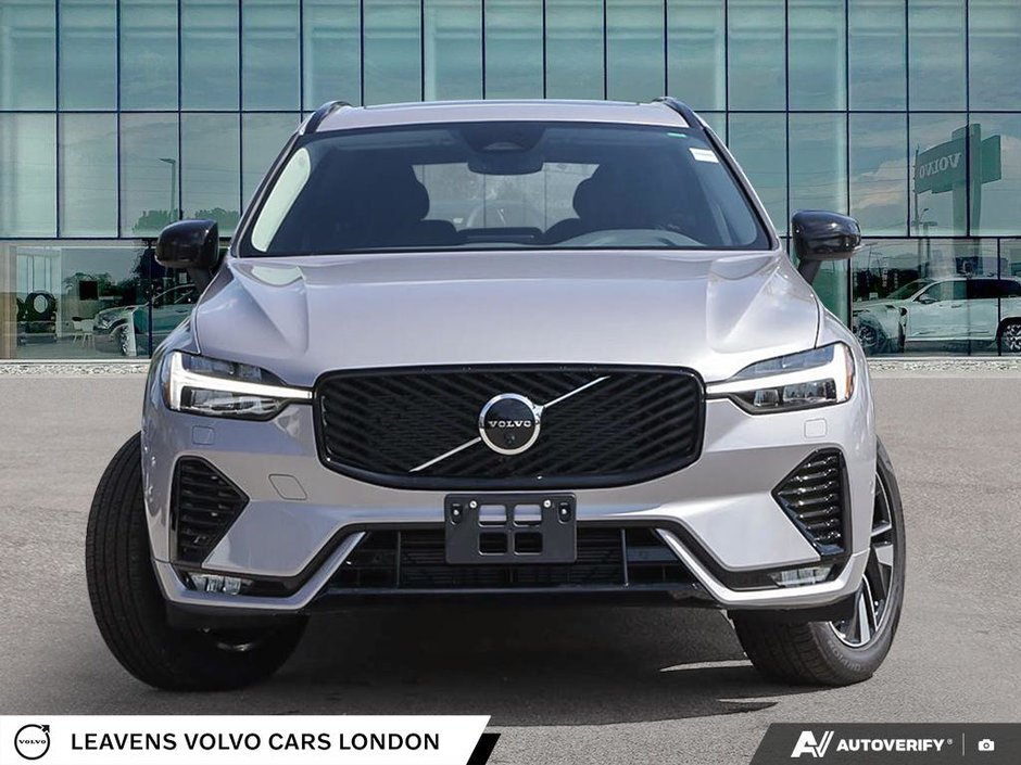 2027 Volvo XC60 PLUS DARK THEME-1