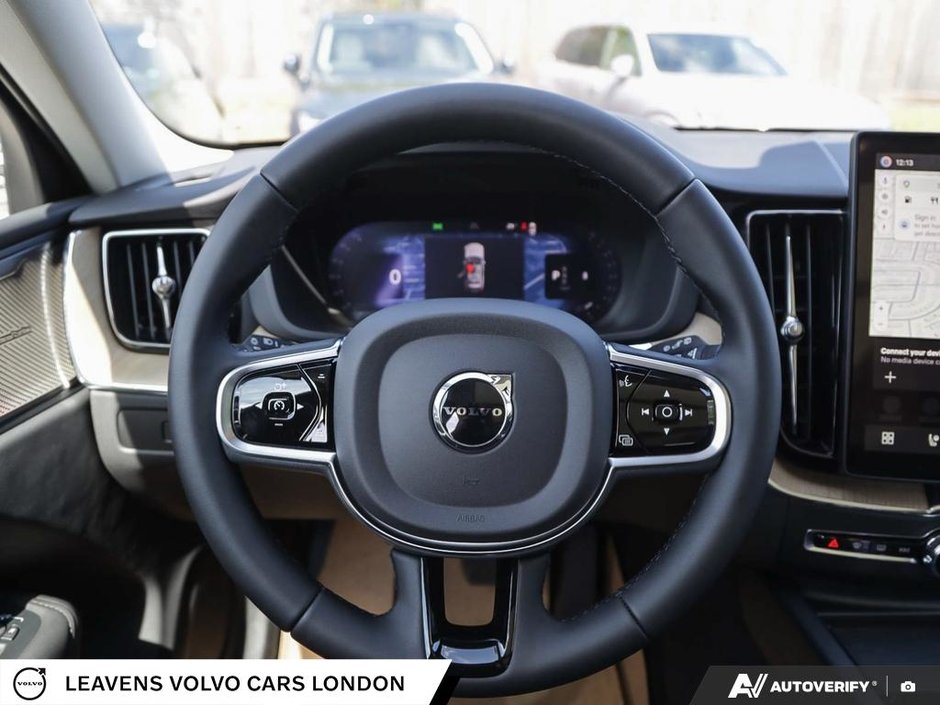 2027 Volvo XC60 PLUS DARK THEME-13