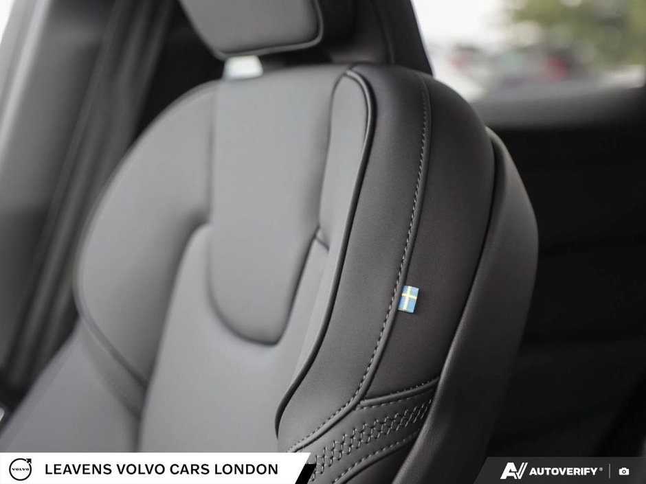 2027 Volvo XC60 PLUS DARK THEME-22