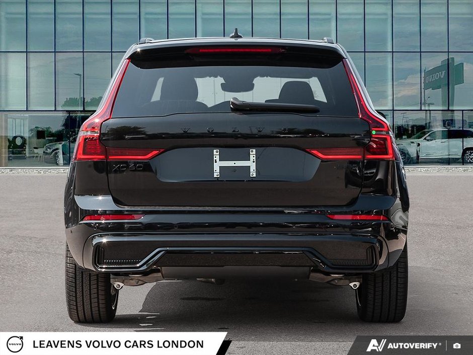 2027 Volvo XC60 ULTRA BLACK EDITION-4